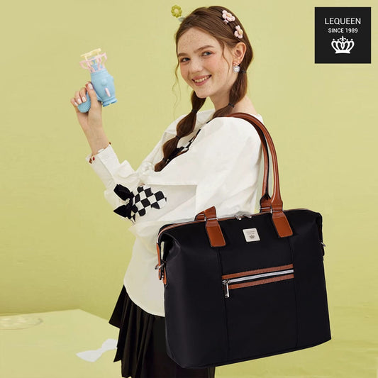 Lequeen Diamond 7TH Edition Waterproof Original mommy bag – الجيل السابع الدايموند شولدر كحلي من ليكوين image 1