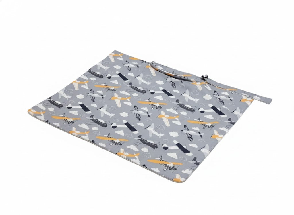 ساتر الرضاعة الاحترافي: الحل الأمثل للخصوصية والراحة أثناء إرضاع طفلك. (Nursing Cover: The perfect solution for privacy and comfort while nursing your baby.)