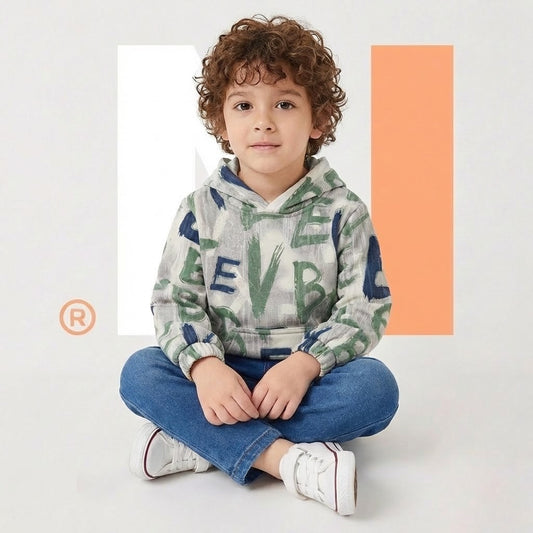 سترة أطفال "هودي" ابيض زيتي قطنية بنقشات حروف عصرية