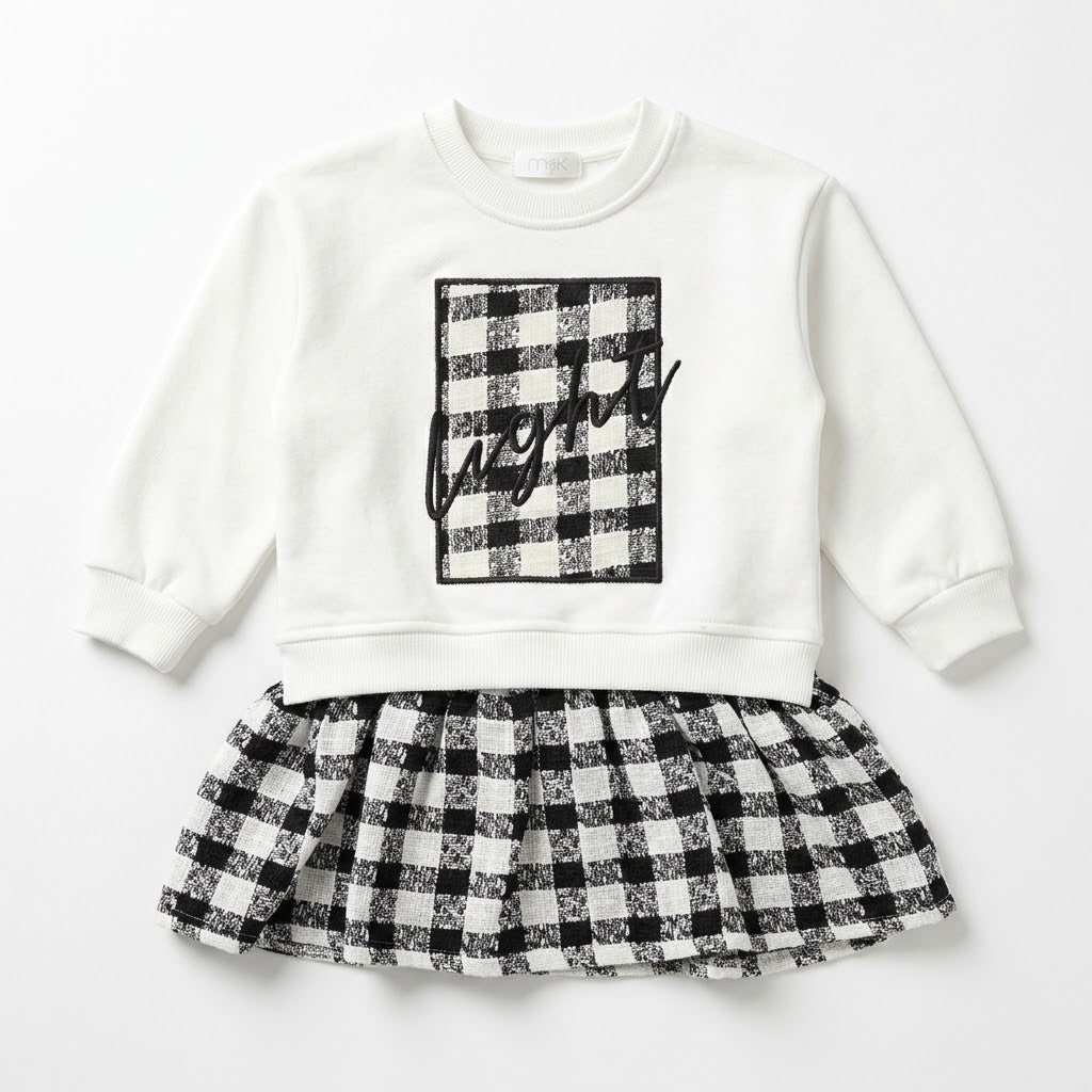 طقم سويت شيرت أبيض جيبه كاروه تطريز اسود