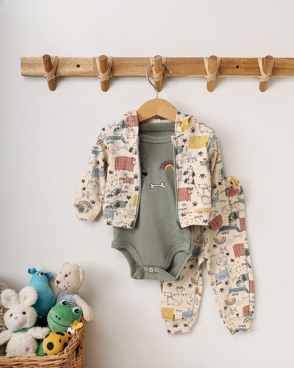 طقم 3قطع كلب جاكيت بيج اخضر