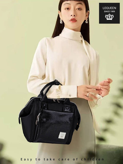 Lequeen Diamond 7TH Edition Waterproof Original mommy bag - الجيل السابع بلس الدايموند من ليكوين جلد طبيعي كحلي image 4