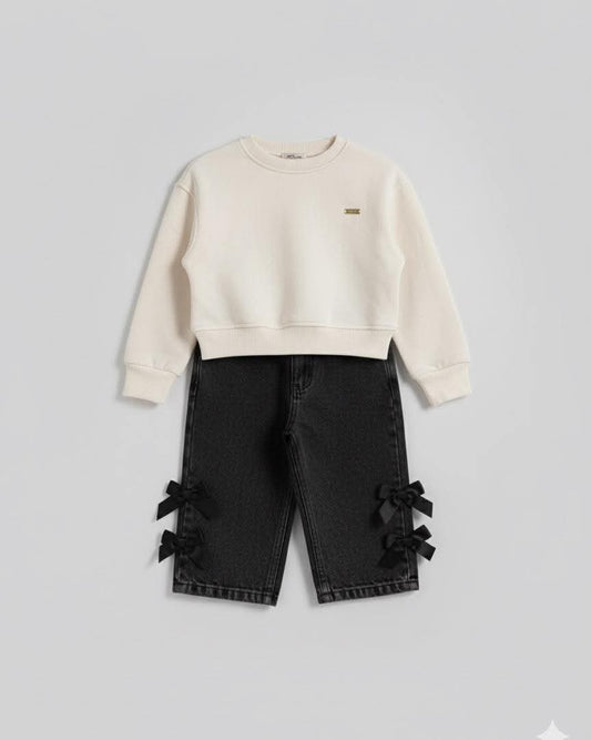Girls' Cozy Beige Bow Sweatshirt & Denim Black Jeans Set