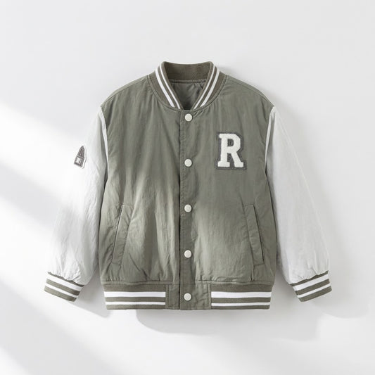 جاكيت رياضي للأطفال بتصميم "فاسيتي" كلاسيكي – لون رمادي وأبيض أنيق ومريح