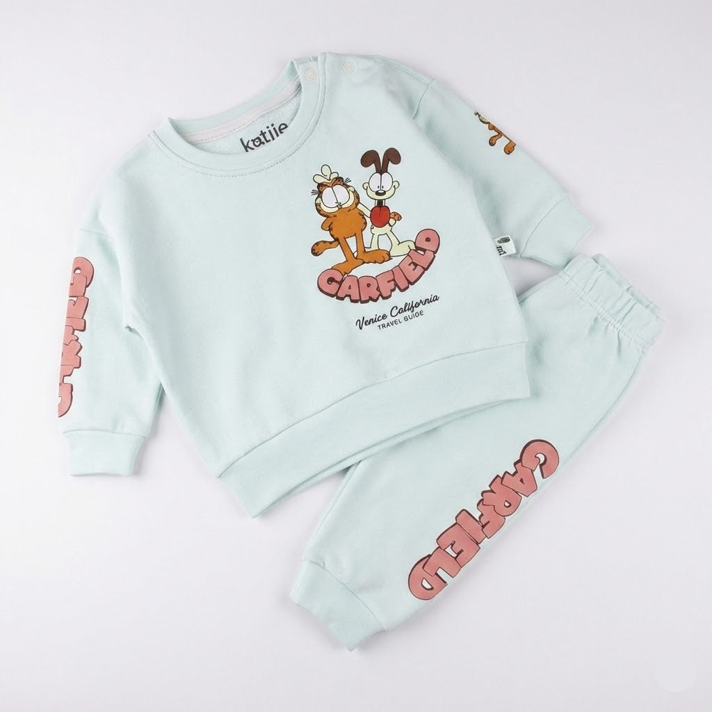طقم أطفال قطن - سويت شيرت وبنطلون بطبعة جارفيلد المميزة (لون منت جرين)