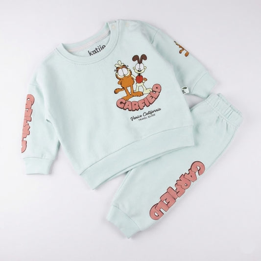 طقم أطفال قطن - سويت شيرت وبنطلون بطبعة جارفيلد المميزة (لون منت جرين)