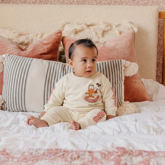 طقم أطفال قطني فاخر من قطعتين بطبعة "غارفيلد" المميزة - قطن مصري