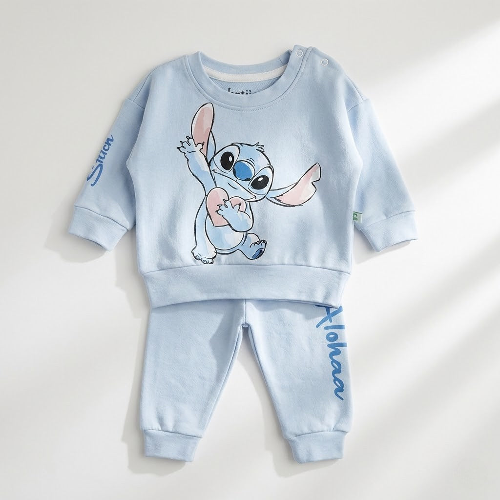 طقم أطفال قطني (سويت شيرت وبنطلون) بطبعة شخصية "ستيتش" - أزرق فاتح