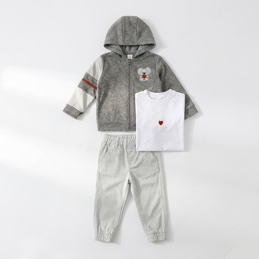 طقم أولادي كاجوال من 3 قطع - سترة بسحاب وتصميم "كوالا" مع تيشيرت وبنطال مريح