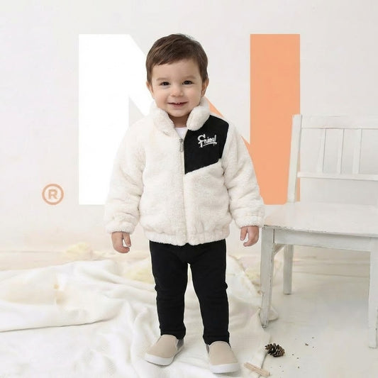 طقم شتوي فاخر للأطفال (قطعتان) – جاكيت فرو أبيض ناعم مع بنطلون أسود