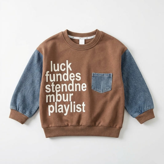 سويت شيرت أطفال عصري باللون البني وأكمام دينم