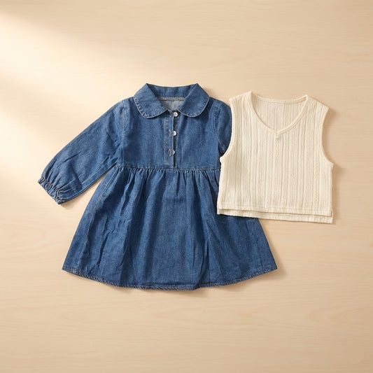 طقم "الأناقة العصرية" للفتيات: فستان جينز (دينيم) كلاسيكي مع بادي تريكو كريمية ناعم