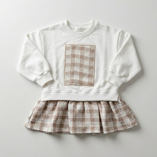 طقم سويت شيرت أبيض جيبه كاروه تطريز ذهبي